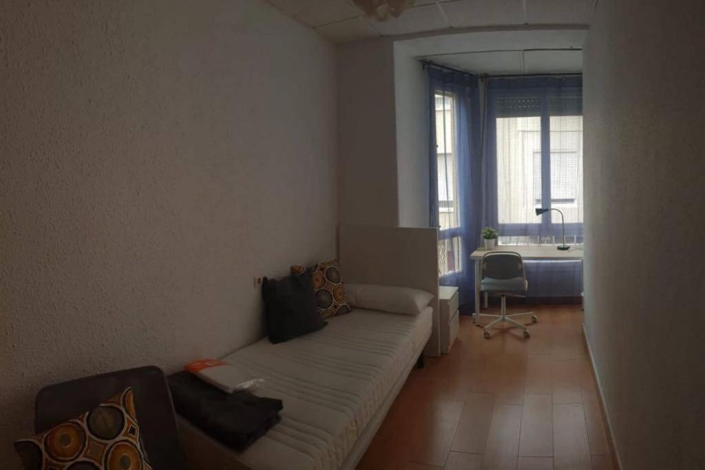 Cozy Apartment In The Heart Of Alicante! Exterior photo